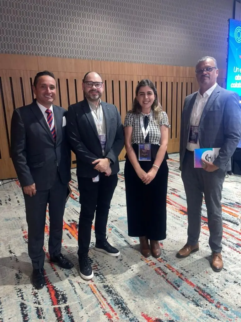 El doctor Carlos Lozano, director de la Clínica Cardio VID, participó como speaker  en importante cumbre nacional sobre innovación y sostenibilidad en salud.