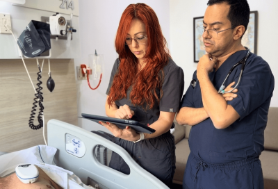 El monitoreo remoto permite hacer seguimiento continuo al corazón de los pacientes y detectar alertas a tiempo sin salir de casa.